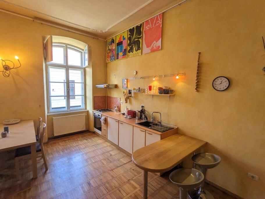 Boheme Central Apartment Timisoara Bagian luar foto