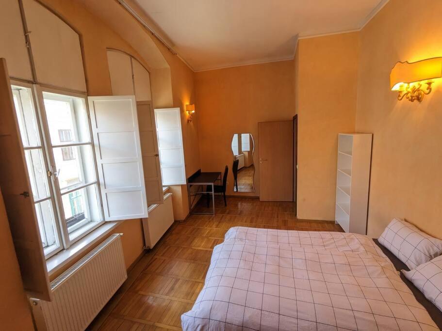 Boheme Central Apartment Timisoara Bagian luar foto