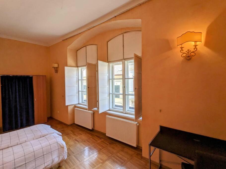 Boheme Central Apartment Timisoara Bagian luar foto